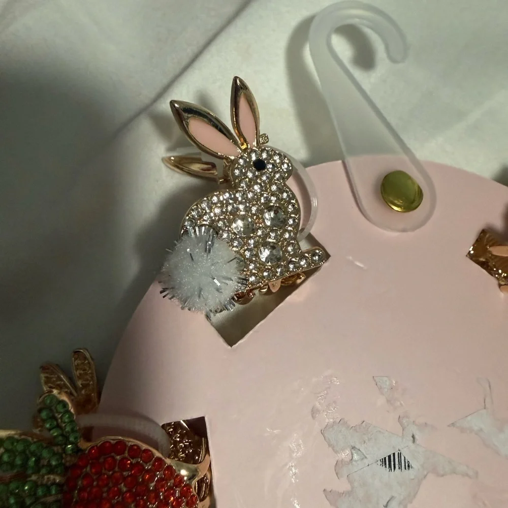 Piper K Mini Hair Clips Easter themed but can be worn all year round. Gorgeous 😍